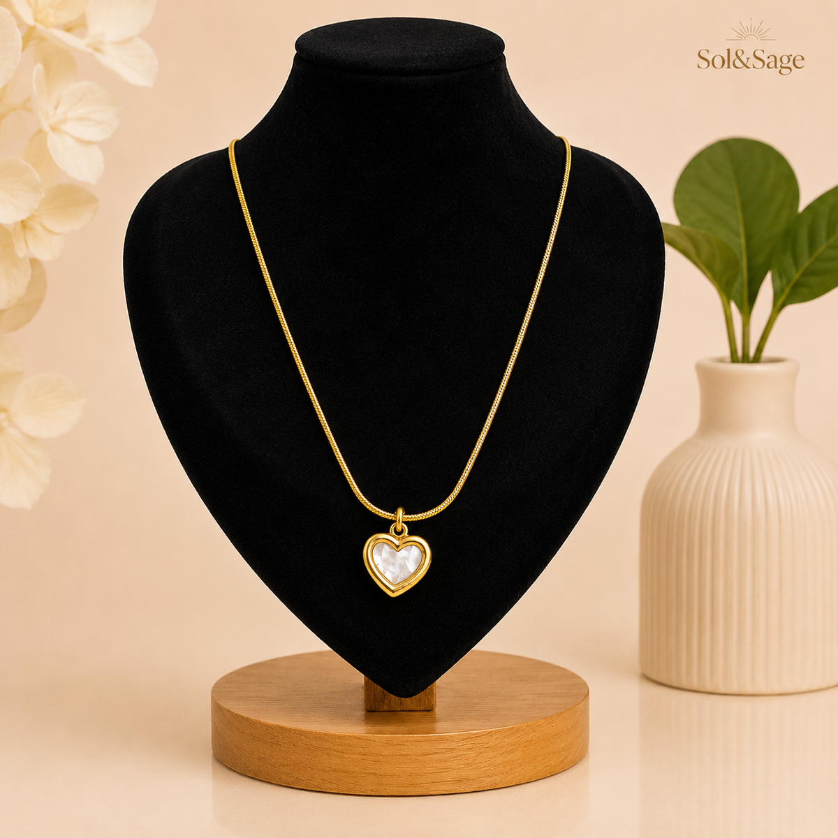 Mother of Pearl Heart Pendant Necklace