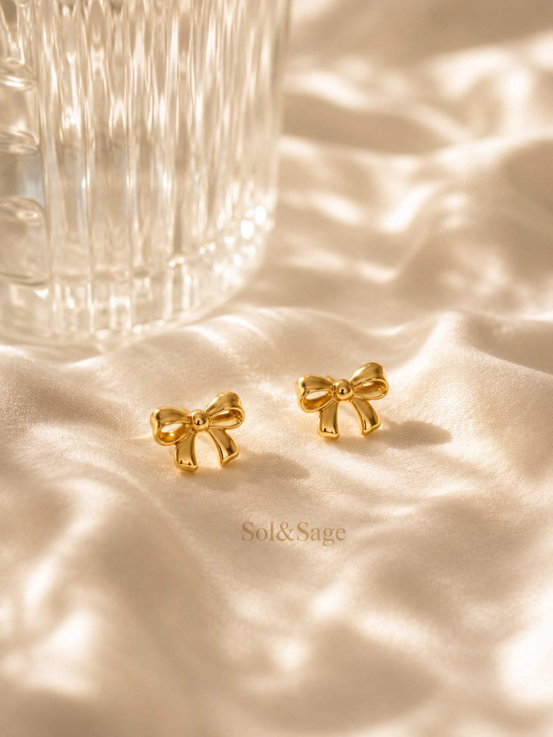 Minimal Gold Bow Stud Earrings –Sol&Sage