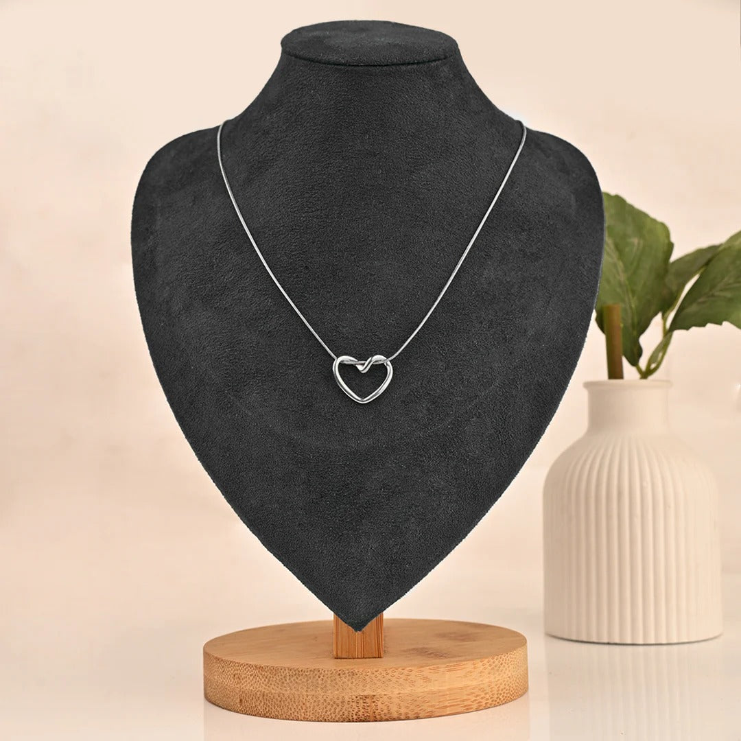 Minimalist Heart Pendant Necklace