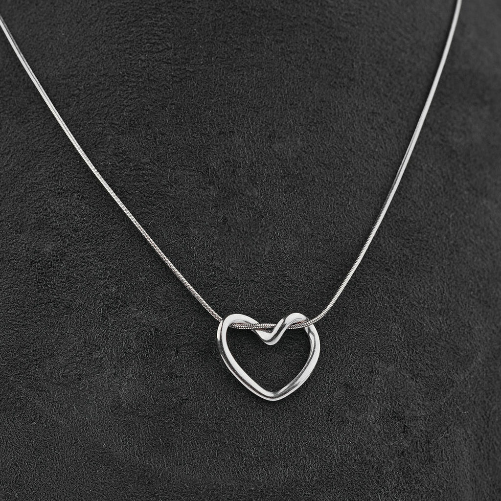 Minimalist Heart Pendant Necklace
