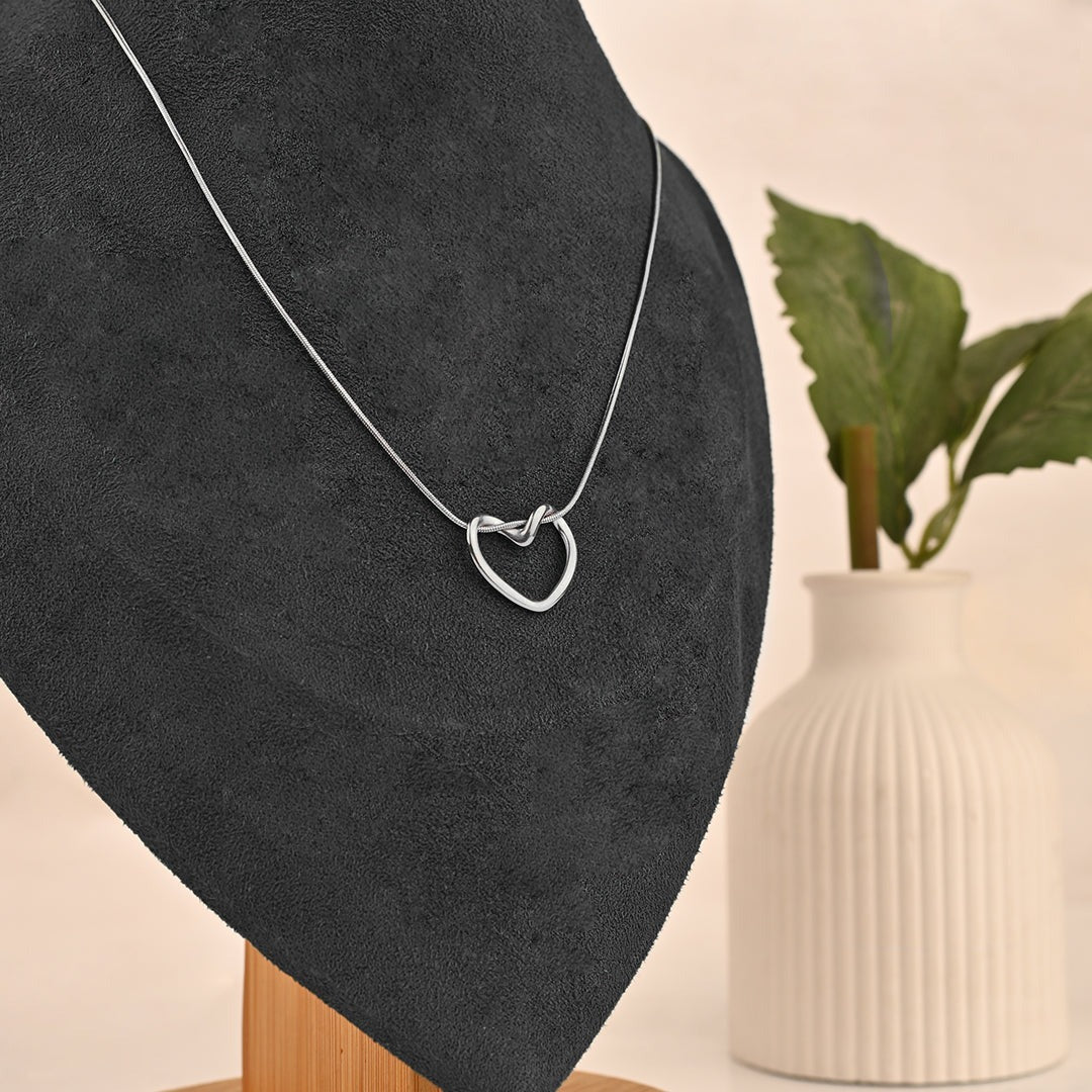 Minimalist Heart Pendant Necklace